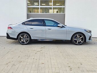 BMW Řada 5, 550e xDrive - 5