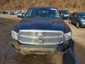 Dodge Ram 5.7 4x4 Laramie lehce bourane - 5