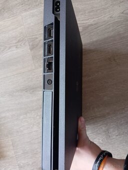 Konzole PS4 - 5