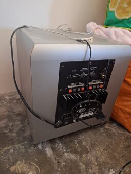 2x bedny Subwoofer - 5