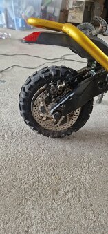 Prodám elektrokoloběžku Kaabo Wolf King Plus – í
- 5