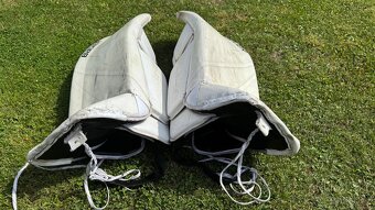 Prodám hokejový golmanský set Bauer 2S Pro, vel. XL (senior) - 5