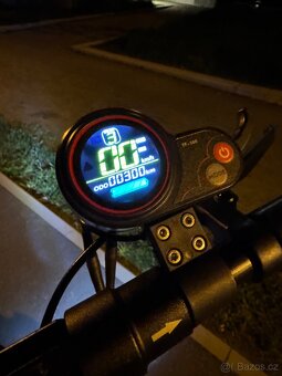 Elektrokolobežka napodobována Kugoo m4 - 5