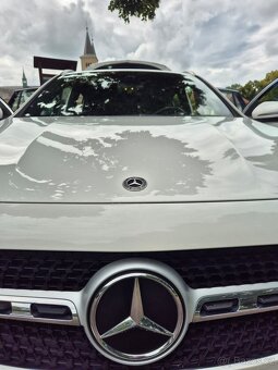 Mercedes Benz GLA200d 2.0 - 5