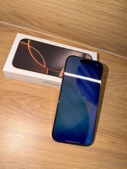 Apple Iphone 16pro 128 GB pouštní titan - 5