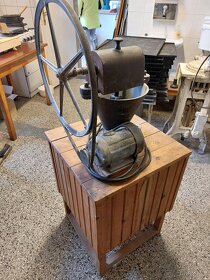 Historický mlýnek na strouhanku - 5