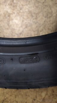 Letní pneu 285/40R22 - 5