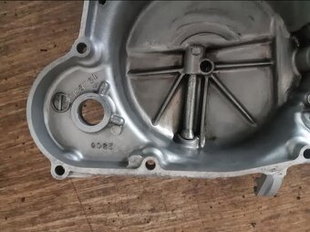 Víko spojky Suzuki RM 250 - 5