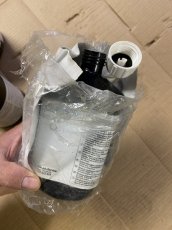 Speciální spray pro nouzové opravení defektu pneumatiky. - 5