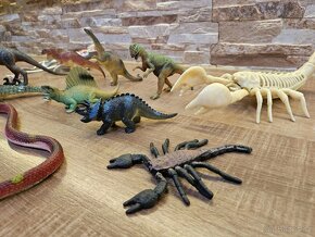 Prodám figurky dinosauru 12ks - 5