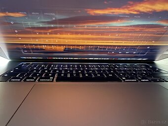 Profi Apple MacBook Pro 16'' Touchbar s obřím diskem - 5