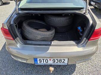 Volkswagen Passat 1.4 TSI DSG 110KW Kuže Tz - 5