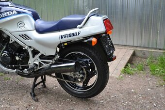 Honda VF 1000F - 5