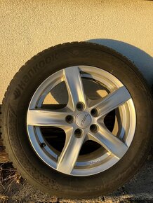 Zimní Alu kola 215/60 R16 - 5