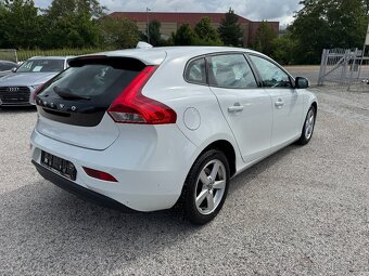 Volvo V40 2.0 i 90KW 1 Majitel manual 6ti-kvalt - 5