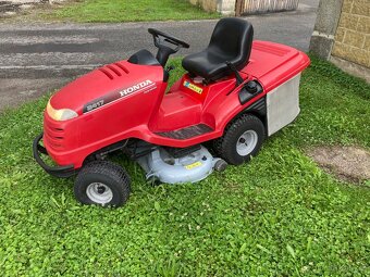 Zahradní traktor Honda 2417 - 5
