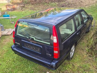 Volvo V70 2.4T 142 kW dovezeno ze Švýcarska (na přihlášení) - 5