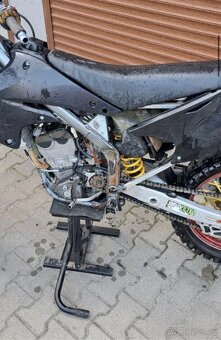 Kawasaki KX-F 250 (2005) - 5