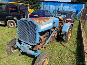 Traktor Zetor 25 - 5