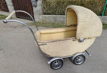 Starožitný kočárek na dítě - 5