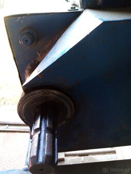 Prodám štěpkovač, špalikovač - 5