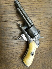 Krásný stary historická revolver - 5