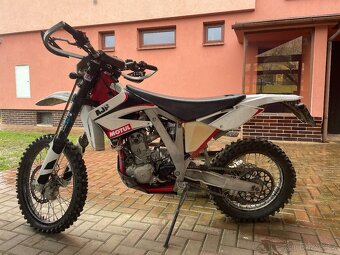 AJP 250 - 5