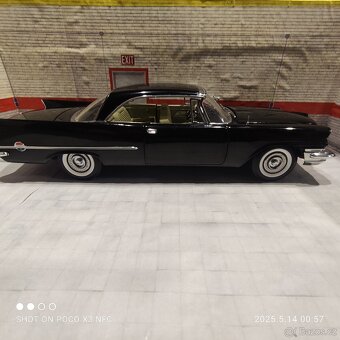 Chrysler 300 c Ertl 1:18 - 5