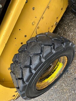 CATERPILLAR 226 4X4 2002 VIN 409 - 5