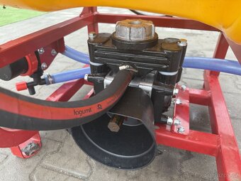 Postřikovač 600L 12m STRUMYK - 5
