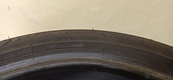 Bridgestone 225/40 R18 92Y 4,5mm - 5