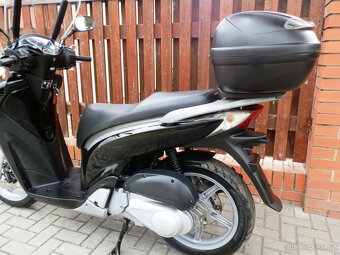 Honda SH 125i (2010) - 5