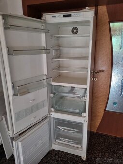 Vestavná lednice s mrazákem Miele - 5