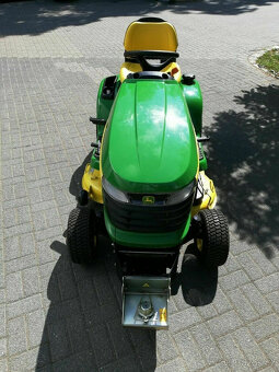 Zahradní traktor John Deere X300 a mulčovací sekačka Xtra 42 - 5