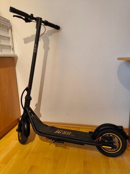 Prodám elektrokoloběžku X8 Pro 500w 30km/H 10 Ah - 5