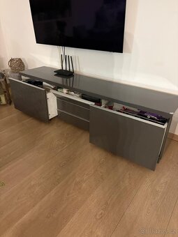 Moderní obývací stěnu – vysoký lesk, perfektní stav - 5