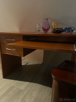 Stůl psaci ,spodni šuplík na klavesnici - 5