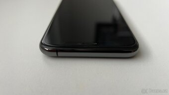 Apple iPhone 11 Pro, 256GB Space Gray - 5