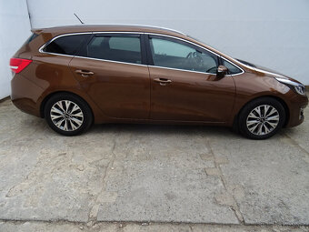 Kia Ceed 1.6GDi,99kW,1majČR,S.kniha,aut.klima,tažné,ESP,HSA - 5