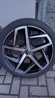 ALU KOLA VW DALLAS GOLF 8 7,5x18 ET51 5x112 PIRELLI225x40x18 - 5
