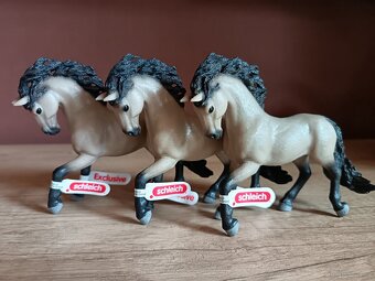SCHLEICH Koně SBĚRATELSKĒ FIGURKY 104 - 5