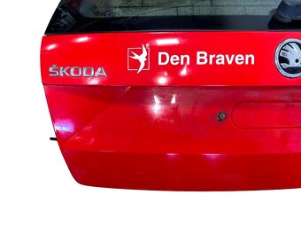 Páté dveře červená barva LF3K Škoda Octavia 3 kombi 2017 - 5
