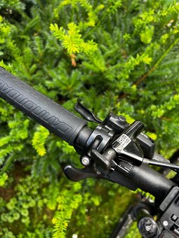 Trek Superfly 7 – Shimano XT, RockShox Reba5 - 5