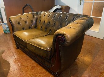 Kožený set Chesterfield, kancelářská židle, stolek - 5