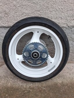 SUZUKI GSX-R 750 - 5