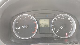ŠKODA FABIA II 1.2 HTP, nová STK. Najeto 212 000 km. - 5