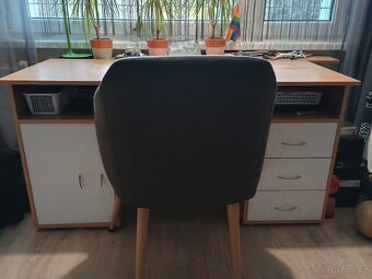Psací stůl a židle za odvoz - 5