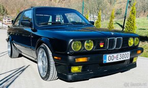 BMW E30 318is Coupe - 5