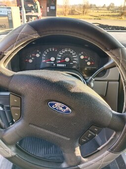 Ford Explorer - 5