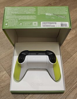 Xbox Wireless Controller Electric Volt - 5